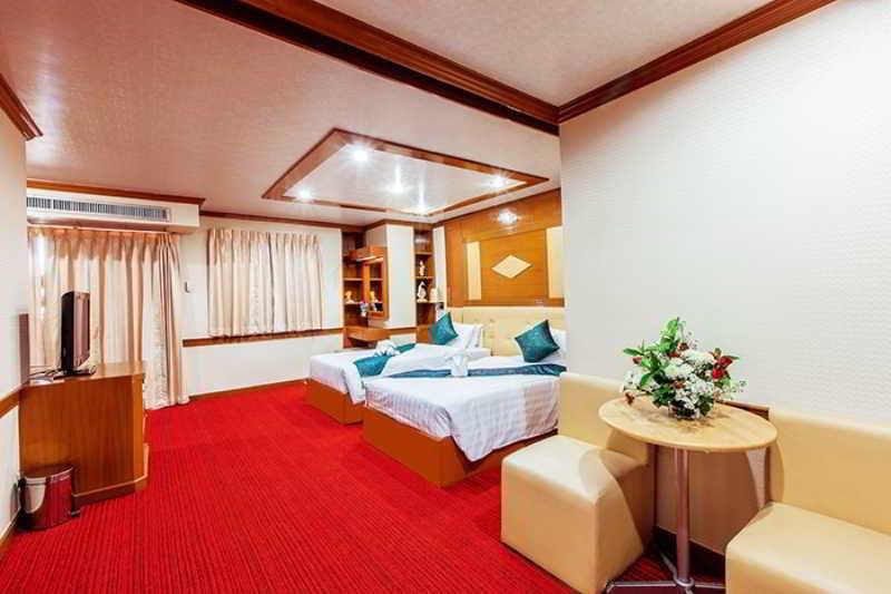 Oyo 796 Paradise Sukhumvit Hotel Bangkok Exterior foto